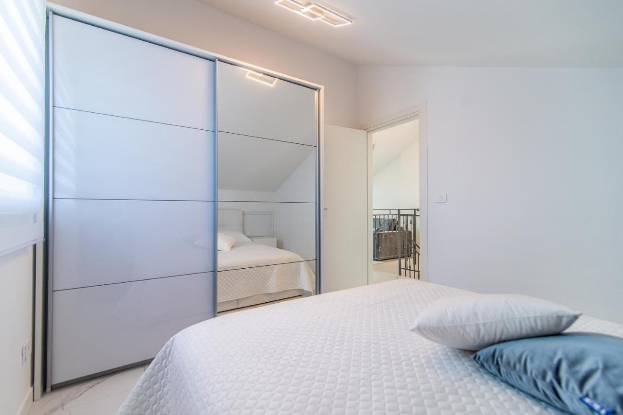 Luxury Apartment Queens Dramalj Buitenkant foto